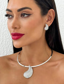 Conjunto Prata Colar Chocker + Brinco Gota Strass